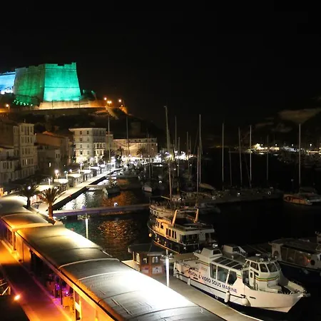 Du Port Apart-hotel 3*