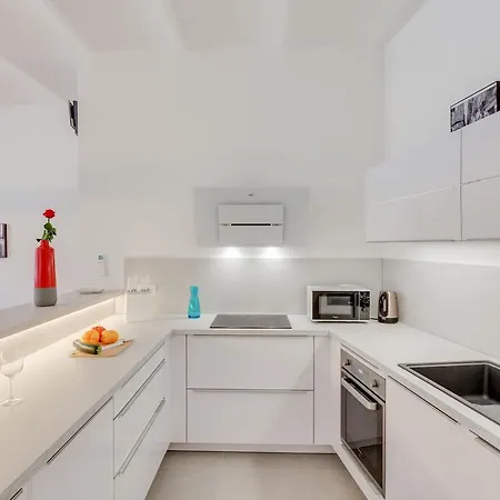 Du Port Apart-hotel 3*