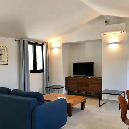 Du Port 3* Bonifacio (Corsica)