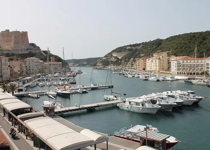 Du Port 3* Bonifacio (Corsica)