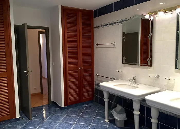 Du Port 3* Bonifacio (Corsica)