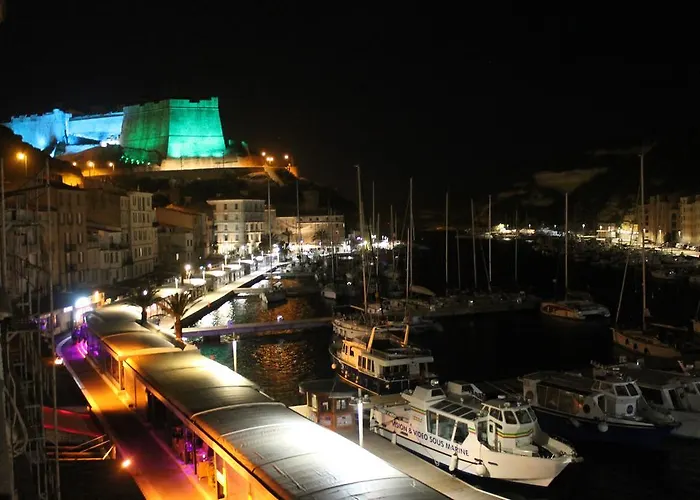 Du Port Aparthotel 3*