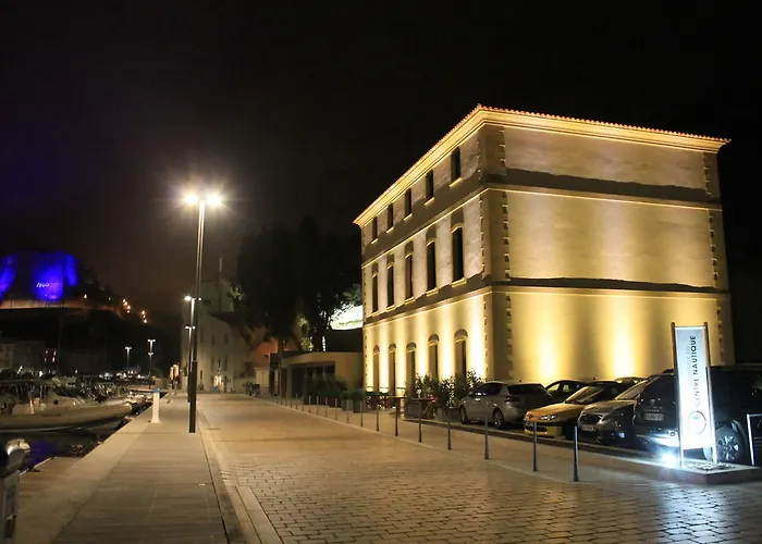 Aparthotel Du Port 3*