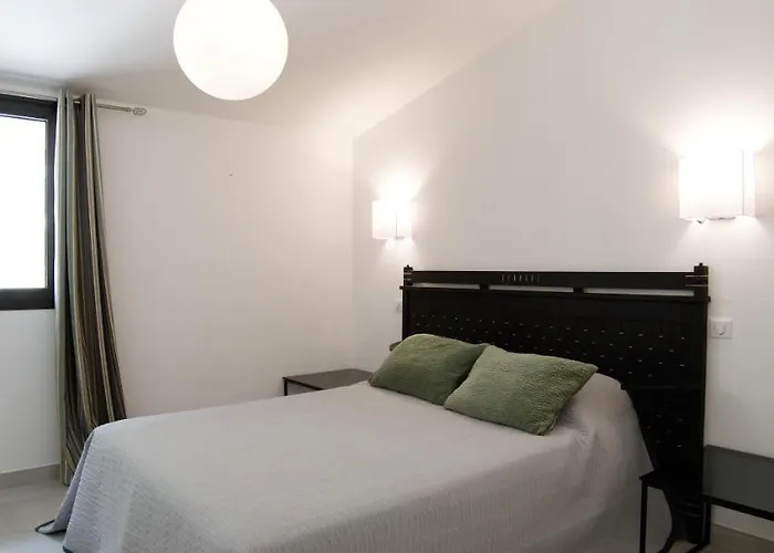 Du Port Aparthotel 3*