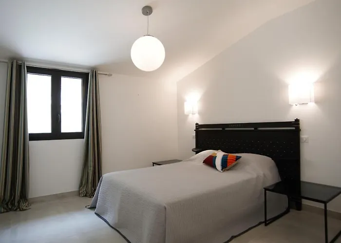 Du Port Aparthotel Bonifacio (Corsica)