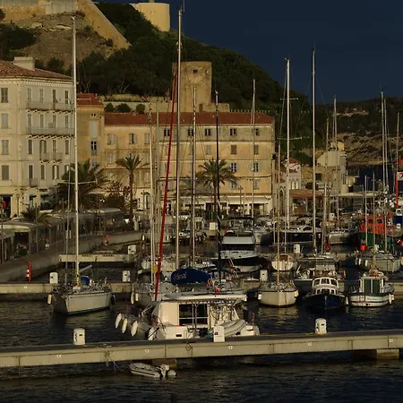 Du Port