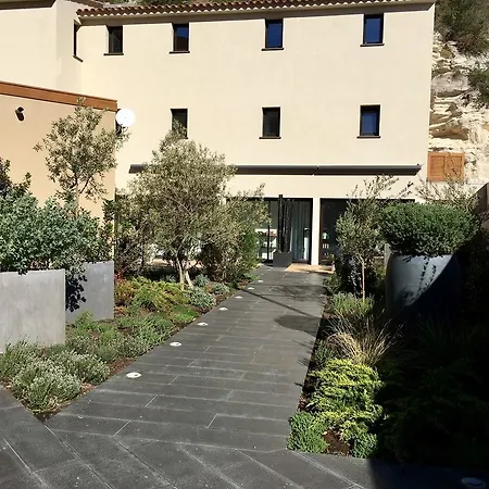 Du Port Aparthotel Bonifacio (Corsica)