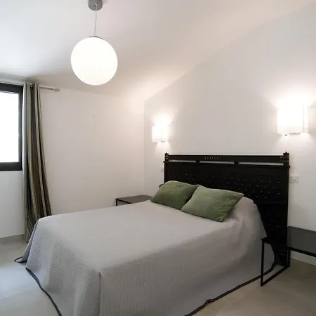 Du Port Aparthotel 3*