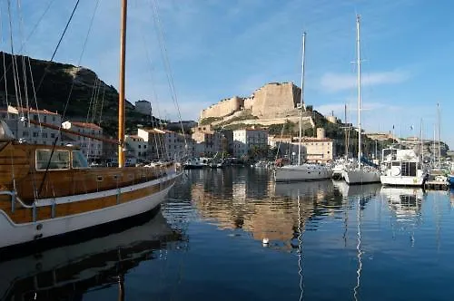 Ξενοδοχείο με διαμερίσματα Du Port Bonifacio (Corsica)