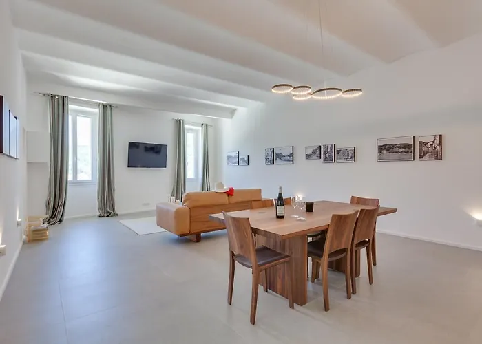 アパートホテル Du Port 3*