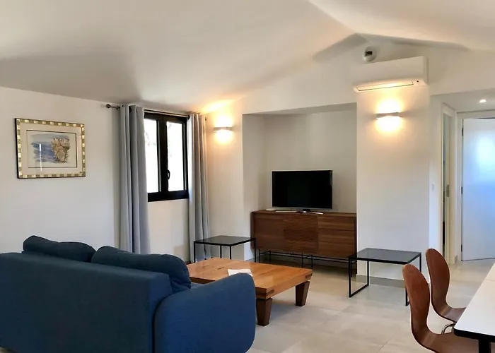 Du Port 3* ボニファシオ